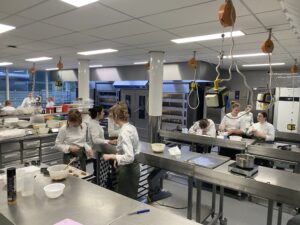 Circulaire CLEObar stapje verder dankzij Firda-bakkerijstudenten